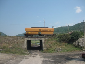 Миньорите от Бобов дол се бият за месо пред магазина на Ковачки