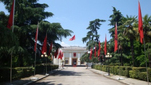 Депутати се сбиха в албанския парламент