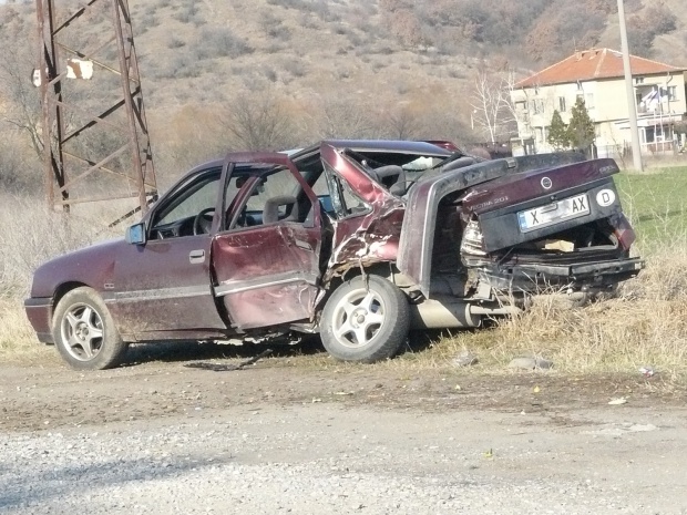 Катастрофа на камион и лек автомобил на Околовръстното