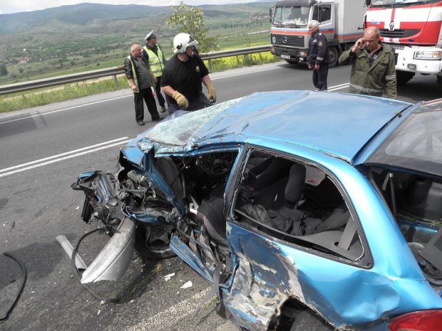 Румънците, предизвикали тежка катастрофа, опитали да избягат