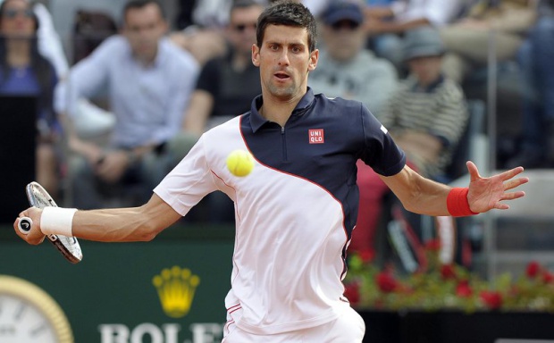 Джокович дари половин милион долара на бедстваща Сърбия