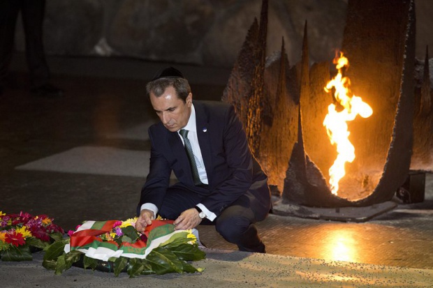 Пламен Орешарски почете паметта на загиналите през Холокоста
