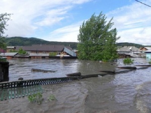 Над 10 000 души са евакуирани заради наводненията в Сибир