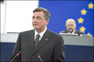 Словения с предсрочни парламентарни избори на 13 юли