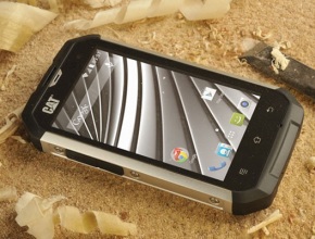 Cat B15Q е здрав смартфон с Android 4.4 KitKat