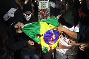 Размириците в Бразилия не стихват дни преди Световното
