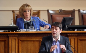 Ангелов: Оставката на Станишев не решава проблема в БСП