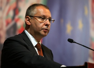 Станишев поиска избори до края на юли