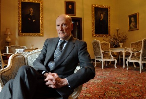 Сакскобурготски ще присъства на абдикацията на Хуан Карлос