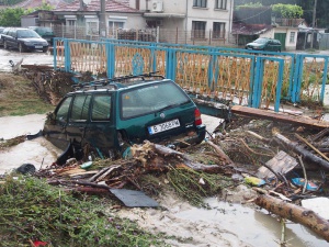 Водният ад във Варна продължава – десет жертви, включително две деца (обобщение)