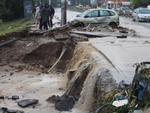 6 души в болница от потопа във Варна, сред тях – родилка