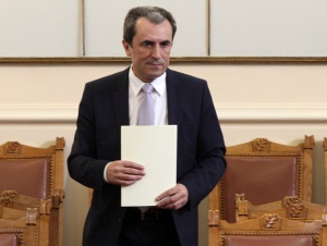 Орешарски: Въпросът за оставки и избори е към партиите в парламента