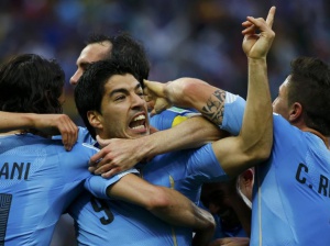 Футбол: Уругвай победи Италия с 1:0, италианците си тръгват