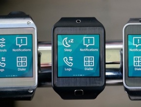 Часовникът на Samsung с Android Wear може да се казва Gear Live