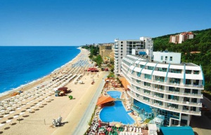 Финландец падна от хотел в Златни пясъци