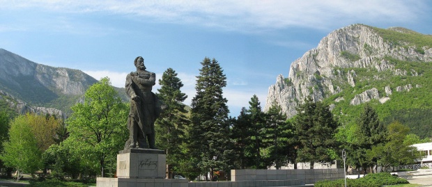 Почитаме паметта на Ботев и загиналите за свободата на България