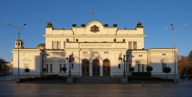 Парламентът гласува вот на недоверие на кабинета Орешарски