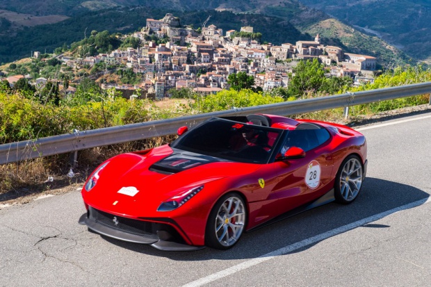 4 млн. долара за  „Ферари“ в един екземпляр, без климатик и аудио