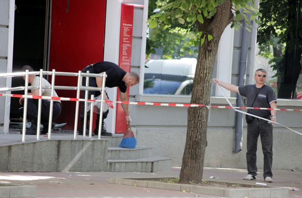 Има задържан за взрива пред банков офис в Шумен
