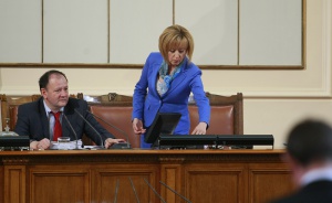 Мая Манолова: ГЕРБ харесват кабинета „Орешарски“