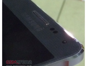 Снимка на Samsung Galaxy F показа метална рамка