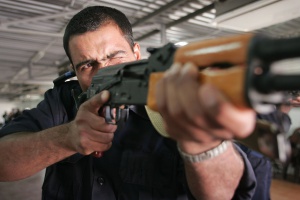 МВР спря конкурс за доставка на пушки за баретите