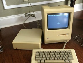 Оригинален Mac 512K стартира безпроблемно след 30 години