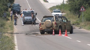 Трима загинали на пътя за денонощие