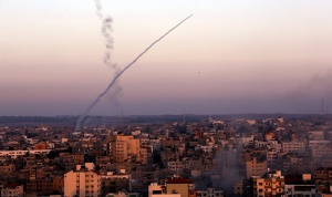 „Хамас” заплаши с атака международното летище в Тел Авив