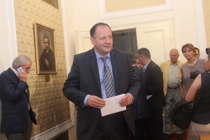 Реакцията на БНБ закъсня в случая с КТБ, смята Миков