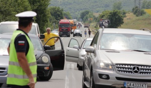 Строителите освободиха пътя София - Варна след два часа протест