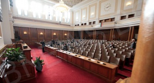 Заради липса на кворум парламентът няма да заседава и днес
