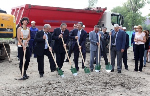 Президентът направи първа копка на „София Тех Парк“