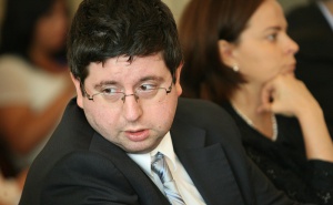 Чобанов щял да подаде оставка, ако Станишев бе премиер