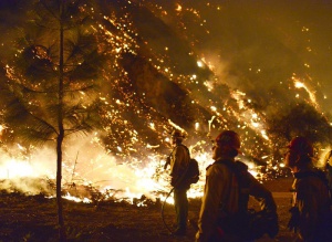 Мълния удари 14 души, пожари в Калифорния