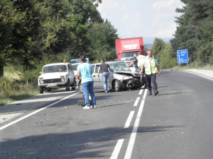 25 души ранени при катастрофи за денонощие