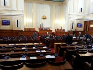 Депутатите заседават извънредно за актуализацията на бюджета