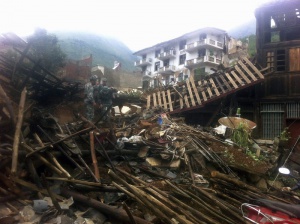 Броят на жертвите от земетресението в Китай расте, хиляди са пострадали