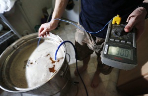 Трима младежи с изгаряния в "Пирогов", искали да варят бира