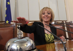 Мая Манолова: Президентът няма право да задава задачи на правителството