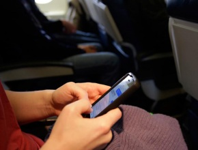 САЩ може да забрани напълно мобилните разговори по време на полет