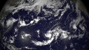 Два урагана връхлитат Хаваите