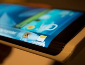 Samsung започва пробното производство на тристранен дисплей, твърди слух