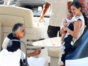 Търсят ВИП-апартамент за Бочели в София