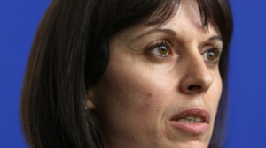 Протестърите скочиха срещу Медарова