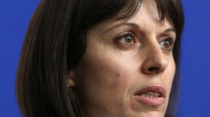 Медарова се оттегля: "да няма съмнение за честността на предстоящите избори"