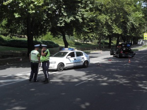 31 души пострадаха на пътя за денонощие, един загина