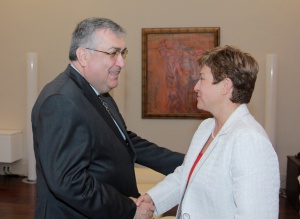 Близнашки пише на Станишев да подкрепи избора на Кристалина Георгиева в ЕК