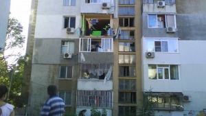 Газова бутилка гръмна във Варна, рани жена и дете