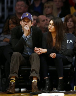 Мила Кунис иска второ бебе веднага, след като роди първото